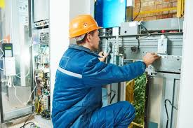 how to find licensed elevator mechanics [city]